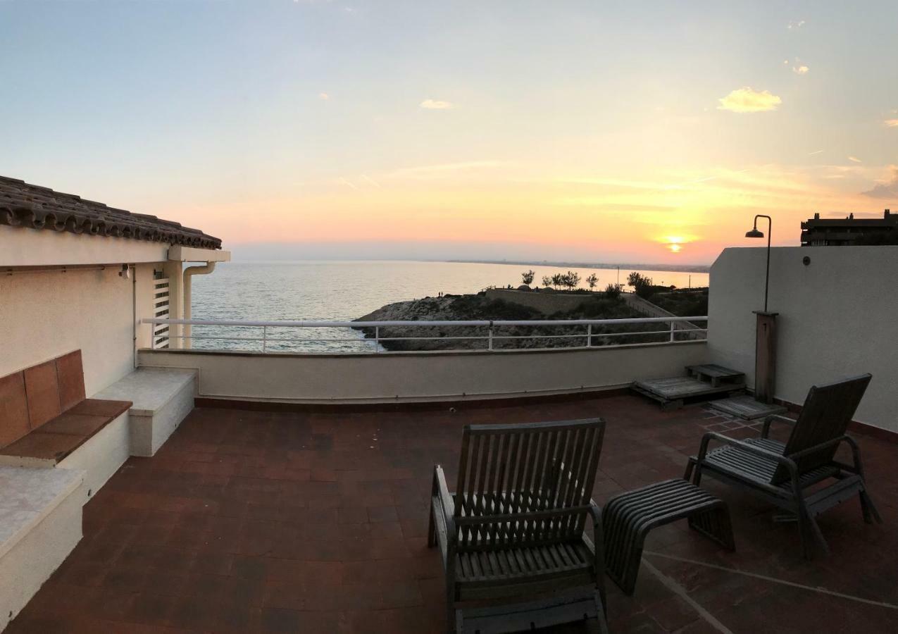 Apartamento Rits Beachfront سالو المظهر الخارجي الصورة